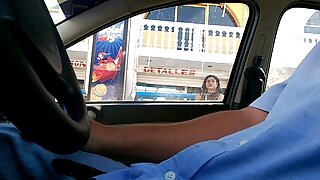 La bellezza non ha creduto fino a quando lui le ha mostrato vecchie troie porno un cazzo.